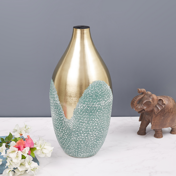 Tulip pattern patina vase